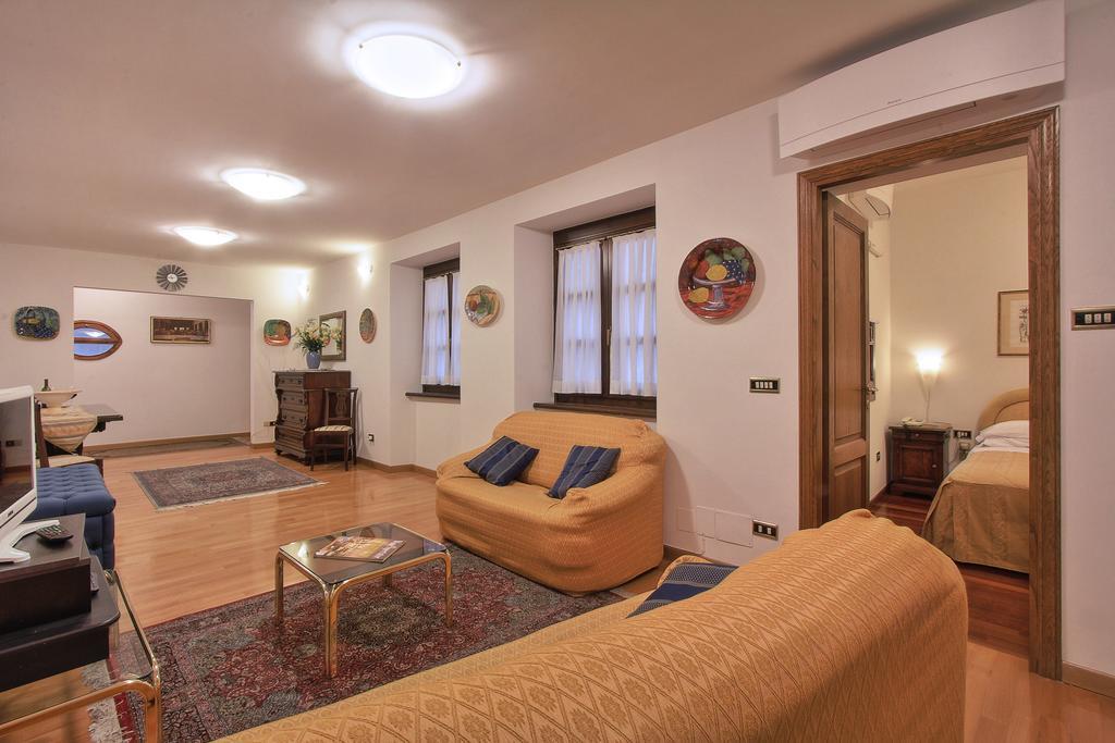 Florence Old Town Apartment Bilik gambar